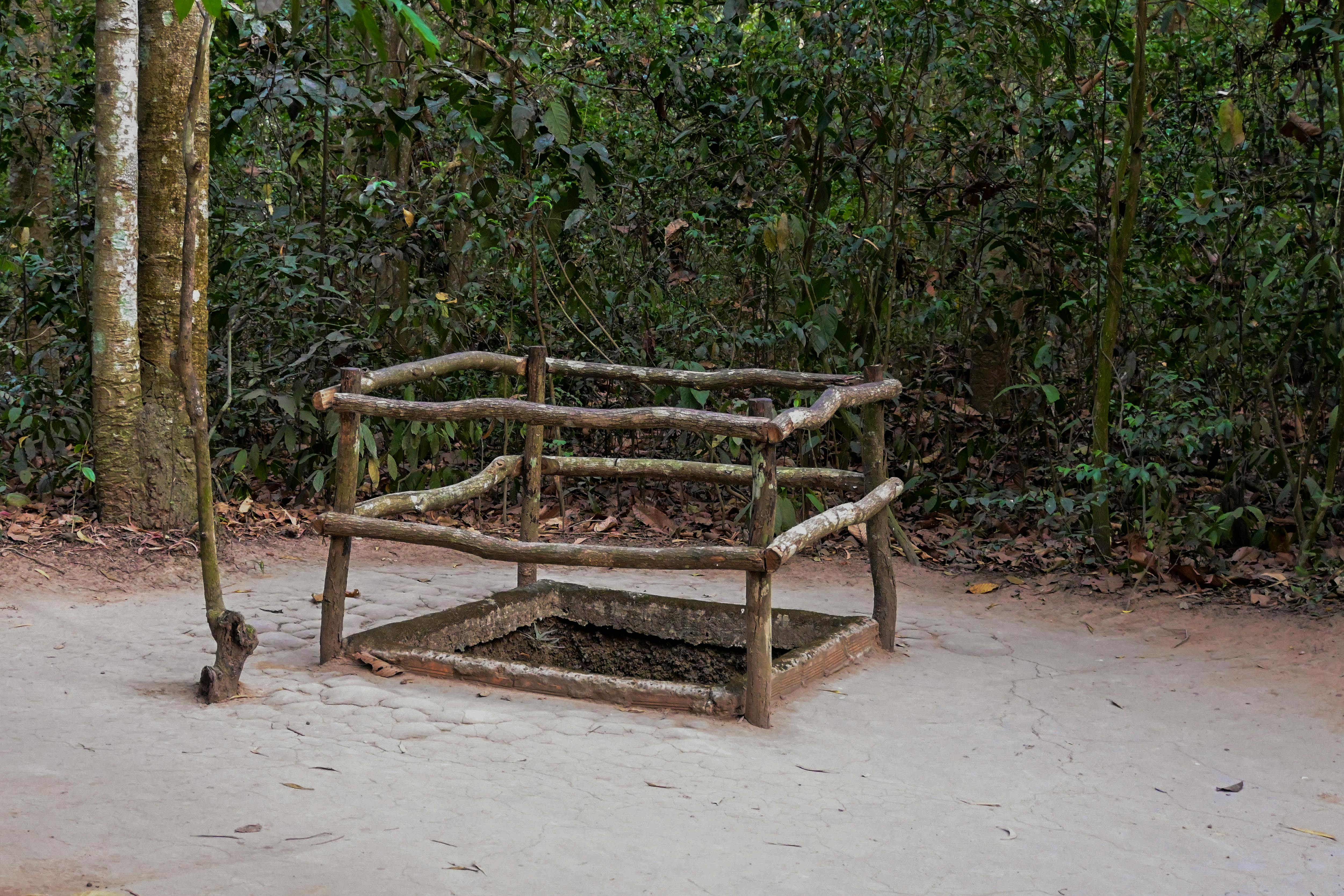 Vietnam Budget Travel Guide Cu Chi Tunnels